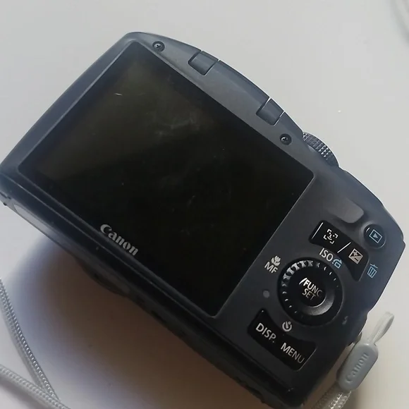 Canon PowerShot SX130, 12 Times Optical Zoom - Picture 6 of 8